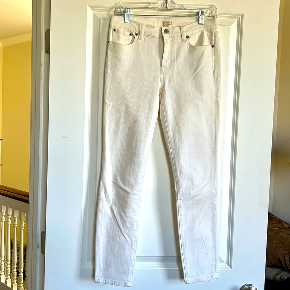 J. Crew jeans off-white 27/28 like-new condition. Super comfy stretch denim.